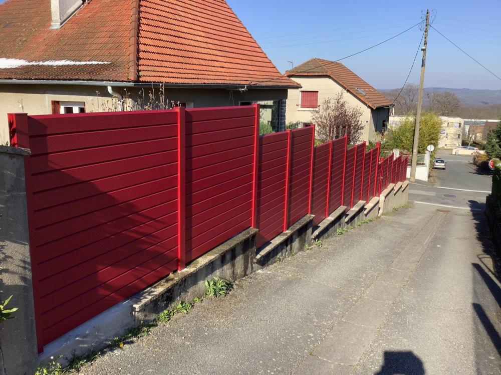 Cloture rouge